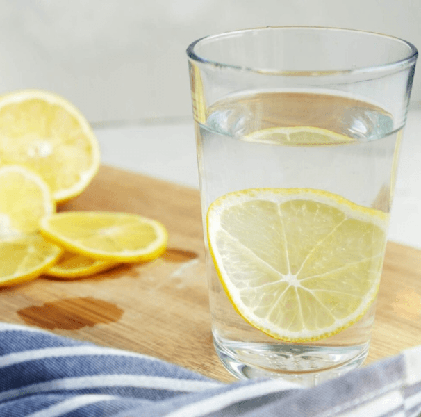 <p>Hit your <a href="/the-ebs-method/6wr/lg/hydrate/" target="_blank">hydration</a> goal</p>
